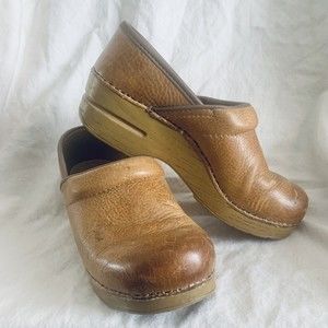 Dansko Professional Clogs Sz 37 Distressed Honey Leather Nursing GUC US 7 or 6.5